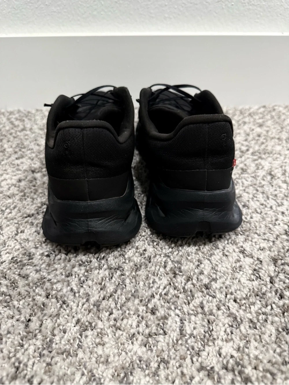 On Running Men’s Athletic Shoes in Black